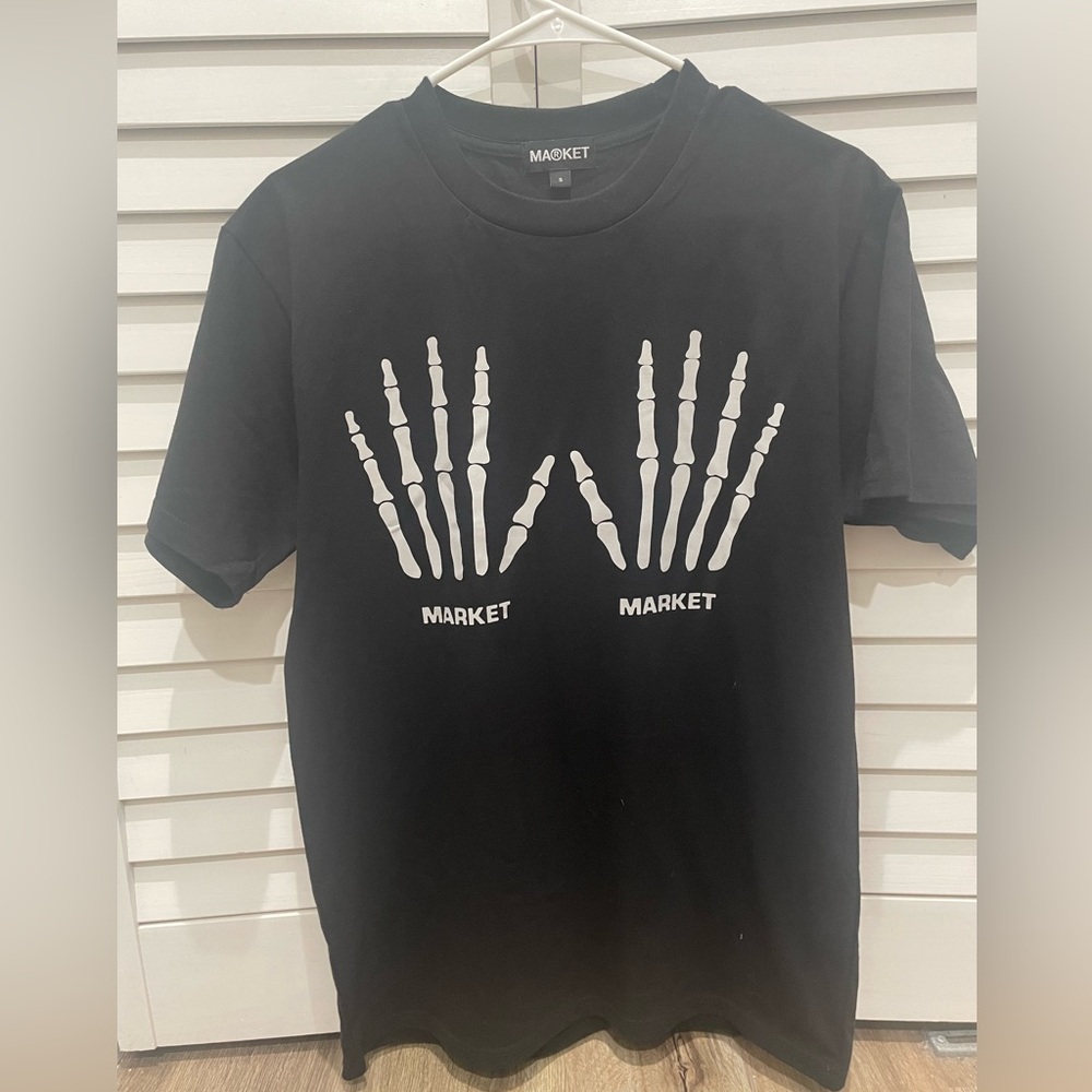 Chinatown Market Skeleton Hands Tee, Brand New